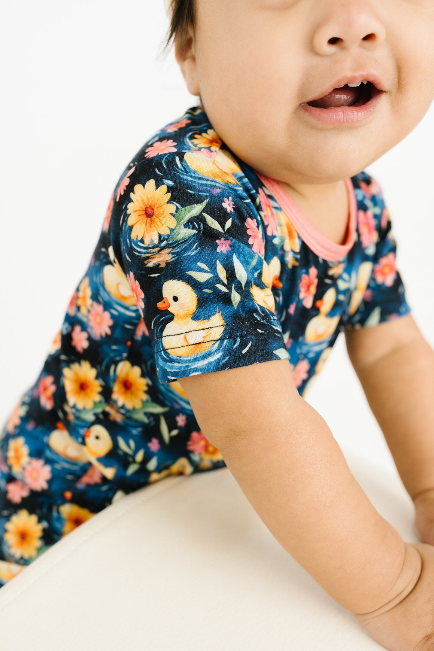 Duckling Bloom Short Sleeve Bamboo Set